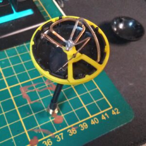 Right-hand circular polarized (RHCP) antenna with open cover