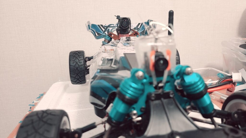 Two FPV cameras on RC car