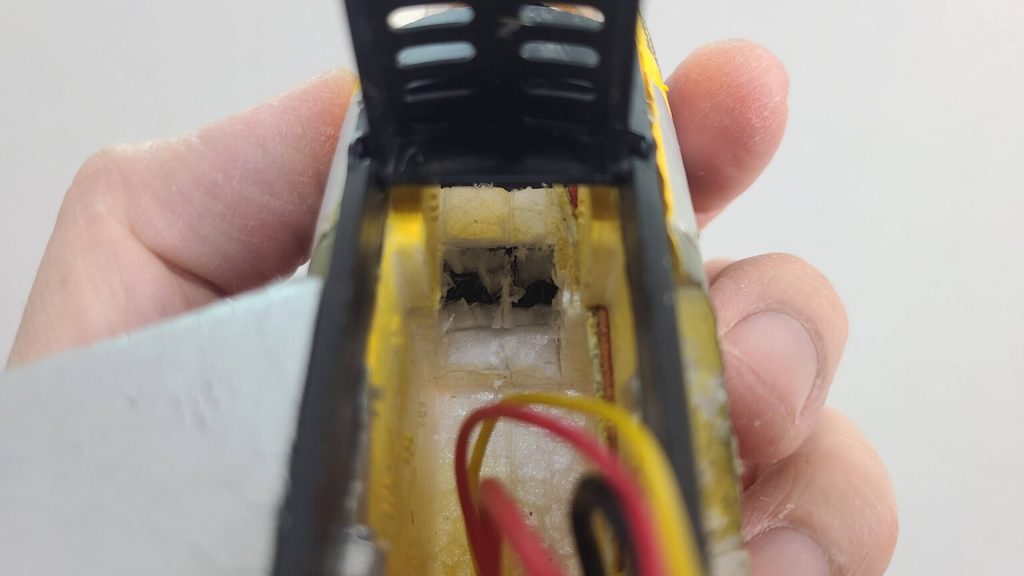 Cutting a section of Volantex Mustang to fit 2 longer 2s battery