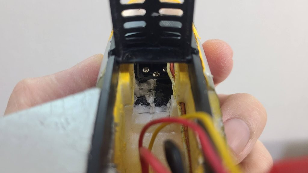 Removing a portion of foam in Volantex Mustang 500mm to fit 3s LiPo